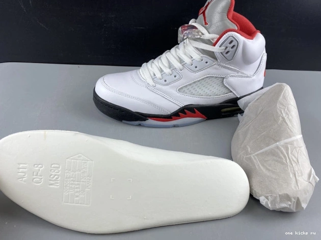 Chep Onekick Silver Jordan Tongue (2020) Retro DA1911-102 Fire Red Air 5 0701